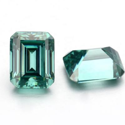 China Green Color Emerald Cut Moissanite Diamond Graceful Fashion Dichroism/Classic Dichroic 4*6mm-10*12mm for sale