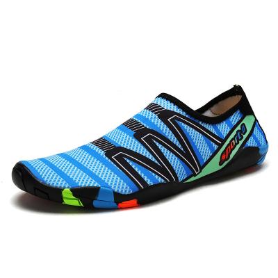 China 2022 new fashion trend soft bottom non-slip swimming shoes for men and women beach shoes outdoor sports snorkeling quick dry shoes for sale