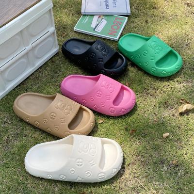 China Fashion Trend China Indoor Slippers Comfortable EVA Women And Men Non-Slip Slippers Shape Slippers For Women for sale