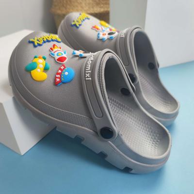 China Damping PVC Summer Cute Cartoon Slippers Plastic Flat Women's Slippers Sandals Slippers For Women for sale