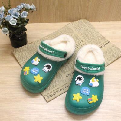 China Cute Couples Home Non-slip Thick-soled House Slippers Cotton Slippers Winter Indoor Winter Cushioning for sale