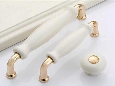 China Round Ceramic Cabinet Door Knobs , White Porcelain Ceramic Drawer Pulls And Knobs for sale