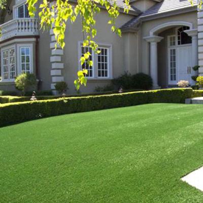 China 2021 Football Soccer Sports Field Sale Artificial Grass Lawn Green Color Lawn Grass With Heat for sale