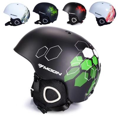 China PC+EPS Outdoor Sports Men Women Women Helmet 10 Colors Skateboard Ski Helmet Snow Skiing Snowboard Helmet for sale