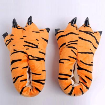 China Fashion and Lovely Plush Bear Paw Animal Bear Paw Slippers Soft Animal Home Slippers For Party Costume for sale