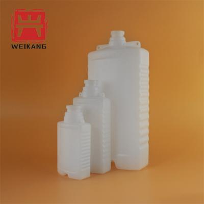 China 500ml Pharmaceutical Flat Shape PP Plastic Veterinary Vaccine Bottles / Plastic Pharmaceutical Sterile Vaccine Bottle for sale