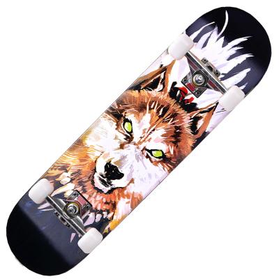 China Outdoor Activities Skateboards For Beginners Complete Skateboard Standard Concave And 7 Layer Maple Double Kick Turns Skateboard for sale