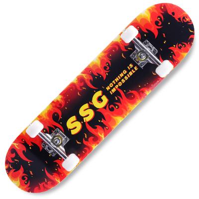 China Outdoor Activities China Factory Customized 4 Wheel Wooden Outdoor Sports Skateboard for sale