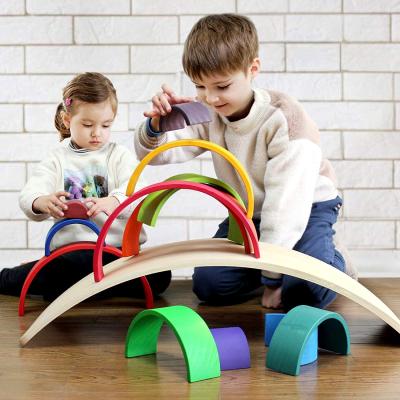 China Nordic Material Eco-Friendly Balance Board Curved Board Kids Seesaw Kids Toy Board Can Be Customized for sale