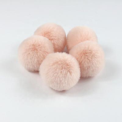 China Wholesale Custom Cheap Real Raccoon Fur Pompoms Eco - Friendly Big Real for sale