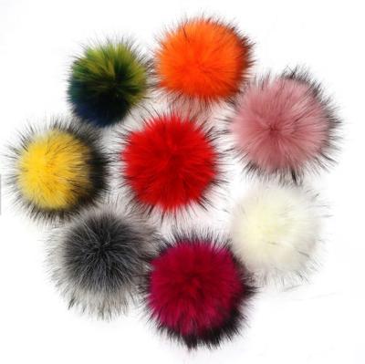 China Wholesale Custom Cheap Real Raccoon Fur Pompoms Eco - Friendly Big Real for sale