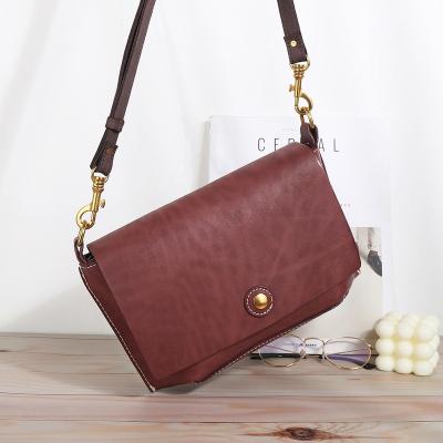 China Multifunctional Women's Fashion Cross - Body Sling Bag Cross - Body Camera Bag Whip Leather Women Clip Logo Shoulder Messenger Bag Custom Made for sale