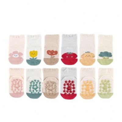 China Breathable Baby Walking Booties New Cartoon Silicone Non Slip Newborn Baby Floor Socks for sale