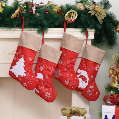 China Christamas Home Decoration Embroidery Christmas Stocking Christmas Craft Bangs Gift Bags Hanging Decorations Burlap Christmas Stockings for sale