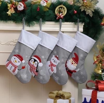 China Christamas Home Decoration Embroidery Christmas Stocking Christmas Craft Bangs Gift Bags Hanging Decorations Burlap Christmas Stockings for sale