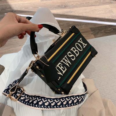 China Fashion Shoulder Cross - Body PU Leather Frame Small Mini Clutch Women Lady Designer Handbag Custom Leather Women Bags for sale