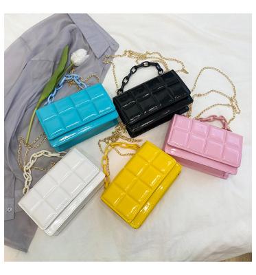 China Fashion Fanlosn Summer New Trending Candy Color Acrylic Chained Handbags Square Shape Handbags Women Pinch for sale