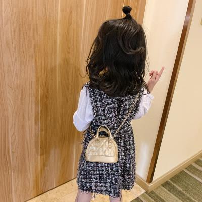 China 2021 High Quality Cute Children's Shell Kids Girls Handbag Chain Decorative Messenger Bag Mini Mini Shoulder Handbag for sale