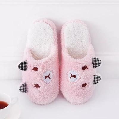 China Winter Lightweight Pink Animal Fur Teddy Bear Pig Warm Women Fit Indoor Home Slipper for sale