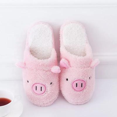 China Winter Lightweight Pink Animal Fur Teddy Bear Pig Warm Women Fit Indoor Home Slipper for sale