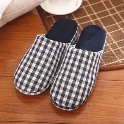 China HOT SLIPPERS Winter Woman Man Couples Home Plush Checked Warm Indoor Slipper for sale