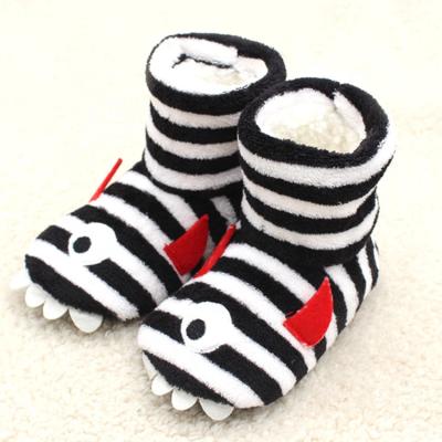 China Anti-slippery Fur Anti-slippery Blurred One-Eyed Monster Baby Kids Winter Boots Warm Indoor Booties for sale