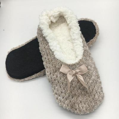 China Man Anti-slippery Warm Warm Fur Woman Winter Sale Amazon Sock Indoor Fluffy Shoes for sale