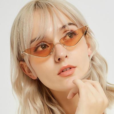 China Fashion Sunglasses Fashion Hot Selling Women Retro Metal Triangle Cateye Sunglasses for sale