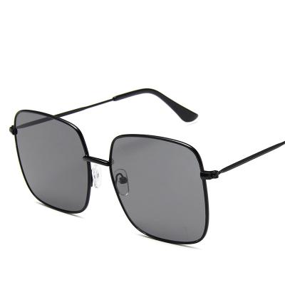 China Trendy Oversized Square Sunglasses Men Fashion Sun Glasses 2021 Metal Sunglasses Women for sale