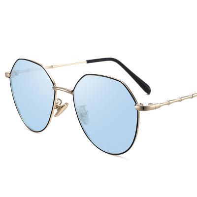 China Fashion UV400 Anti Blue Light Photochromic Sun Glasses Chameleon Glasses Round Metal Trendy Sunglasses for sale