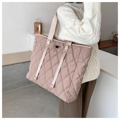 China 2021 fashion handbags for women handbags shoulder bags with zippers shoulder bag high quality nylon handbag for sale