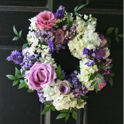 China Customized Durable Faux Flowers Garland Hanging Flower Wreath For Door Decoration Floral Wreath For Wedding for sale