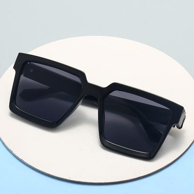 China Custom Oversized Sun Glasses Women Fashion Black Square Logo Sunglasses Fashion Sunglasses 2022 New for sale