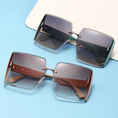 China Fashion Sunglasses Fashion Square Luxury Brand Sunglasses Men Women UV400 Sun Glasses for sale