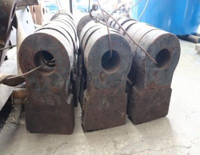 China Construction Chrome manganese hammer head alloy cast iron mining machine part crusher high hammer head for sale