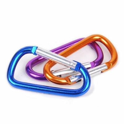 China Cute Fashion Bear Key Chain Outdoor Camping Survival Carabiner Hook Water Bottle Holder Buckle Hook Clip Application Exploitation for sale