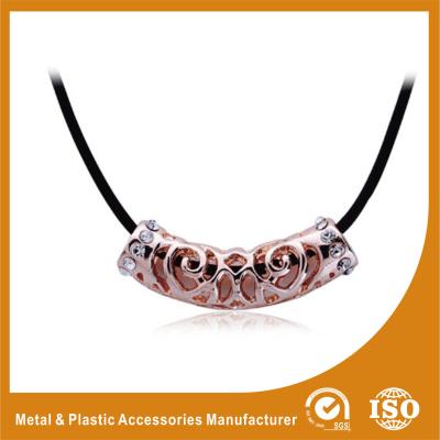 China Trending Zircon Women Metal Chain Necklace Zinc Alloy Jewelry for sale