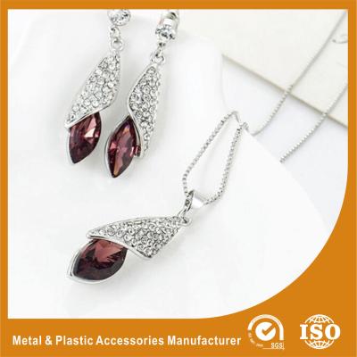 China Customized Jewelry Silver Plated Two-Piece Zinc Alloy Jewelry Sets With Synthetic CZ for sale