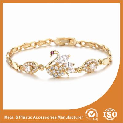 China Unique Swan Shaped Fashion Metal Friendship Bracelets With Crystal Diamond for sale