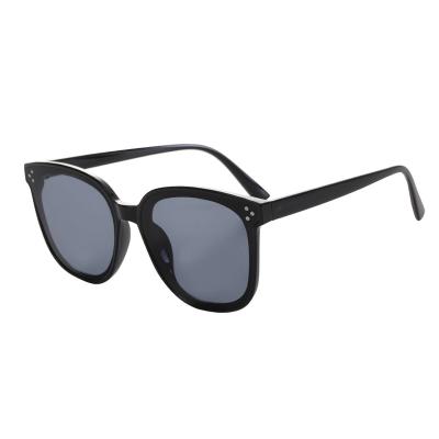 China Sunglasses 2021 new arrivals fashion sun vision shades uv400 sunglasses fashionable women for sale