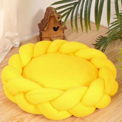 China Dropshipping Breathable Luxury Soft Crochet Knit Dog Basket Round Chunky Cotton Tube Pet Beds Comfy Arm Knit Knotted Pet Cradle for sale