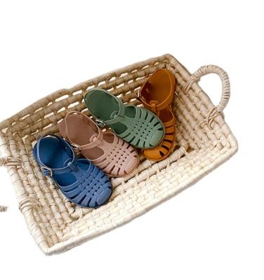 China Newborn Baby Jelly Sandals Summer Shoes Round Vintage Toddler Summer Baby Sports Shoes for sale