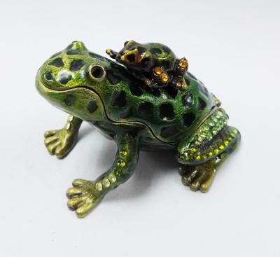 China Baby Mum Frog trinket jewelry box metal frog trinket box treasure box metal jewelry box for sale