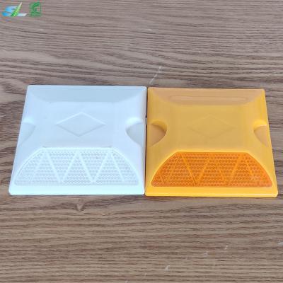 China Single Available ABS Plastic Reflective Road Markers Side Road Stud Reflectors Plastic Reflective Box Stud Reflector Road Reflectors for sale