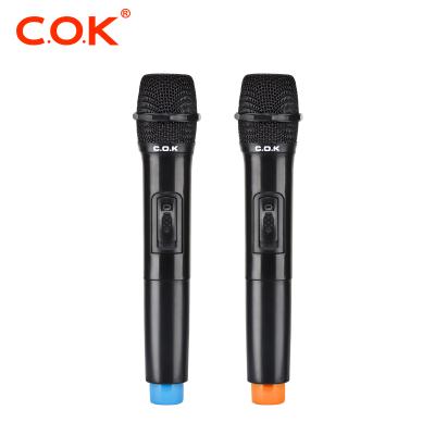 China Custom Professional Factory Price VHF Microphone Metal Handheld Dynamic Mesh Cover Professional Wireless Microphone For Karaoke for sale