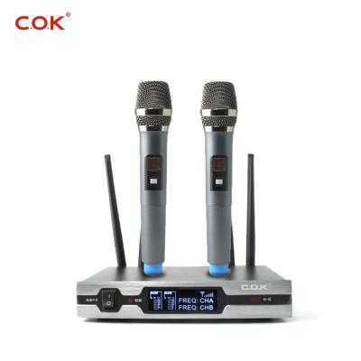 China Home Tuned Reliable Dual Channel UHF Wireless Professional Karaoke with Handheld Wireless Microphones for sale