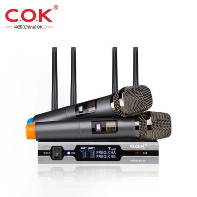 China Karaoke Handheld Home Microphone Ktv Microphone UHF MIC Home Theater System Wireless Handheld Studio MIC System for sale