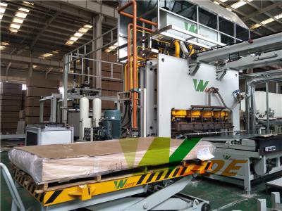 China Korte van de het Meubilairlaminering van de Cyclusbevloering de Machine Hete Pers 100 Sheets/H-Capaciteit Te koop