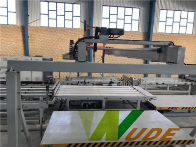 China Embossed Patterm Short Cycle Lamination Hot Press With Double Side Synchronous for sale