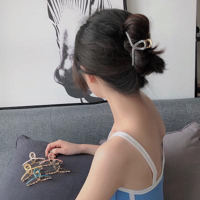 China HC1126 7.8cm Popular Modern Multicolor Simple Style Metal Hair Designer Single Hair Claw for sale